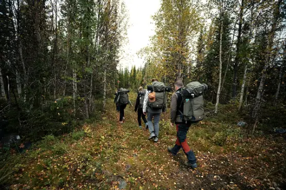 Rast vid fjällbäck