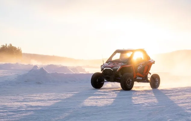 Isdrifting, bil i drift på sjöis