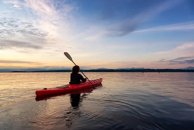 Kajak på Lakavattnet, stilla vatten